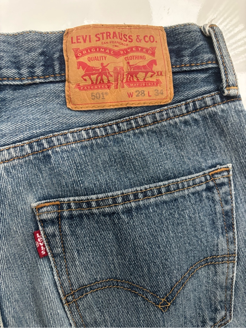 🦄 Vintage Levi’s 501 Jeans - Picture 3 of 9